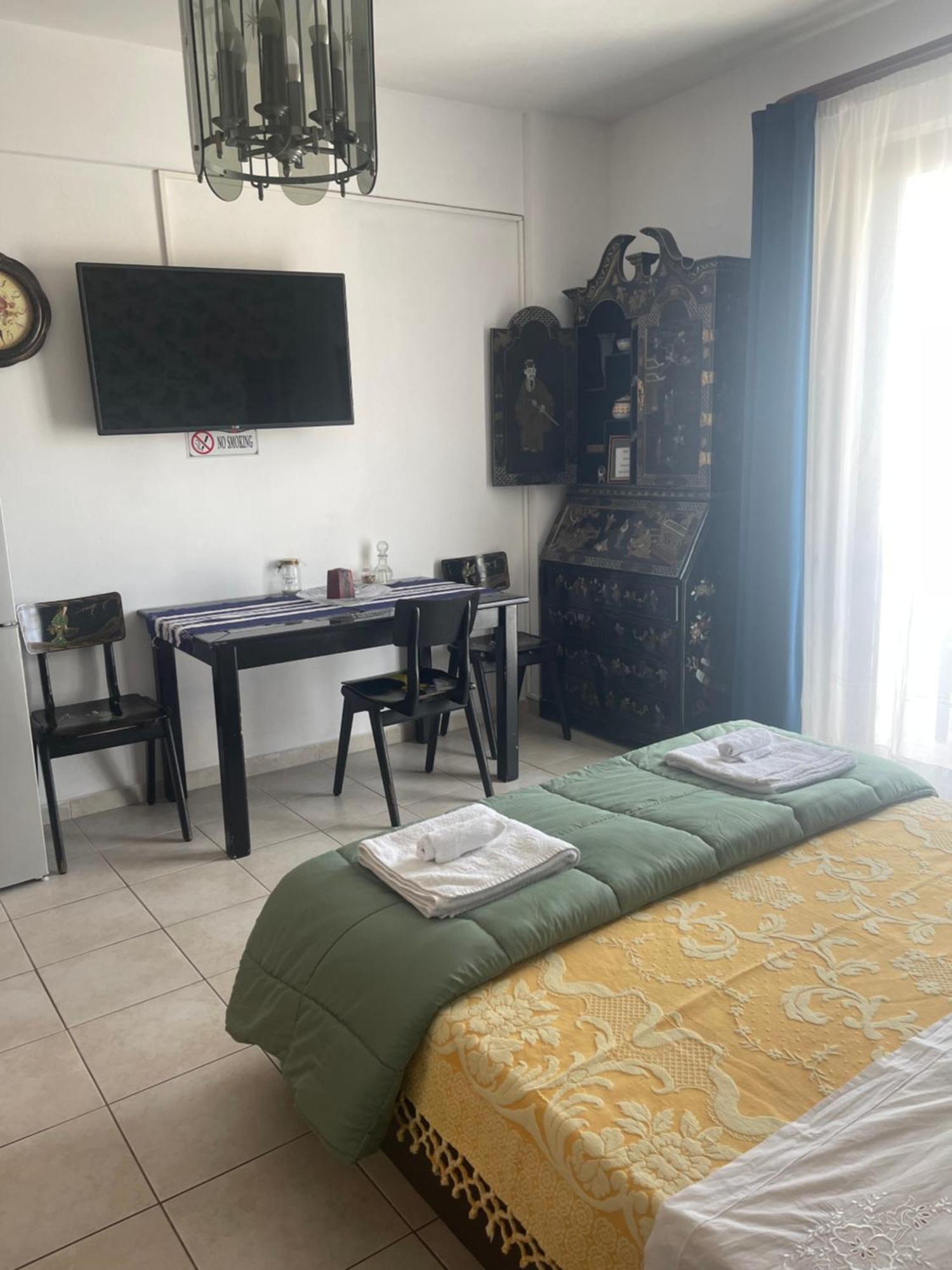 Retire Flat In The Heart Of City Heraclión Exterior foto