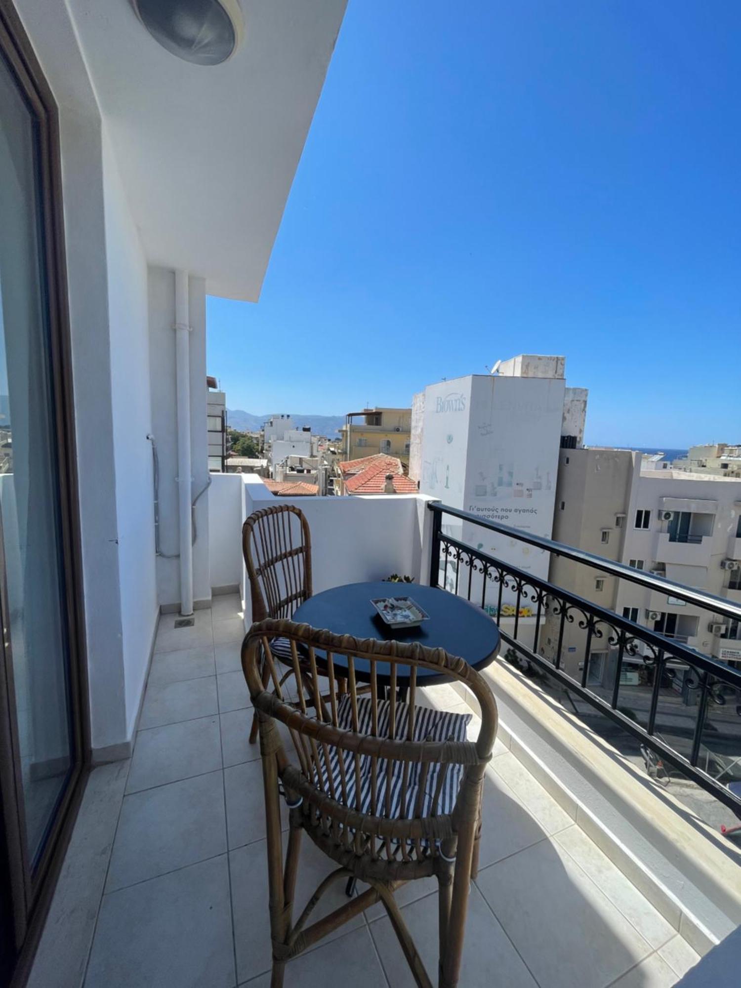 Retire Flat In The Heart Of City Heraclión Exterior foto
